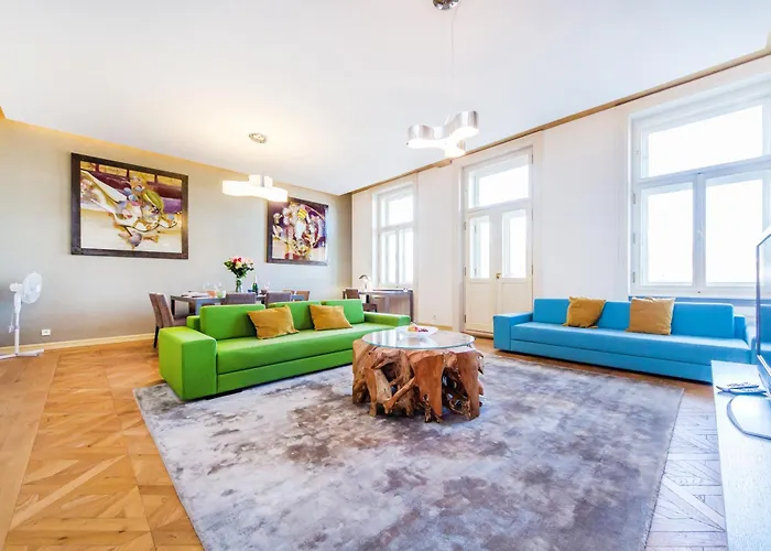 Bellevue Apartment
